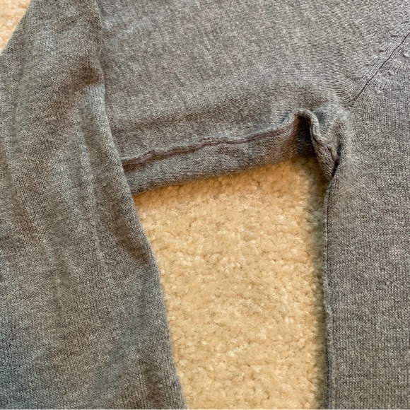 Lark & Wolff Grey Cotton Pull Over Sweater Long Sleeve V Neck Mens Size S - Picture 8 of 12
